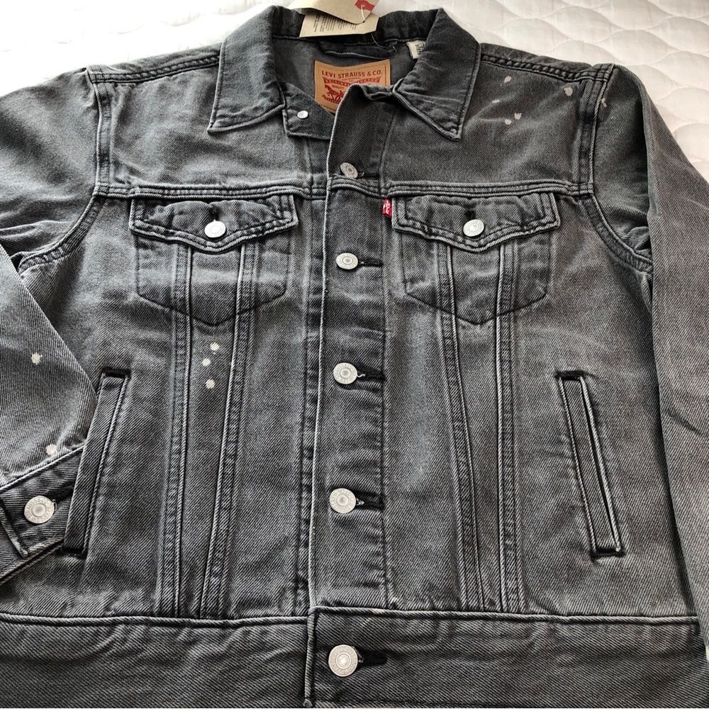 Levis NEW Women Trucker Happy Accident Jacket Size Medium Color Black - pockets - Picture 2 of 9